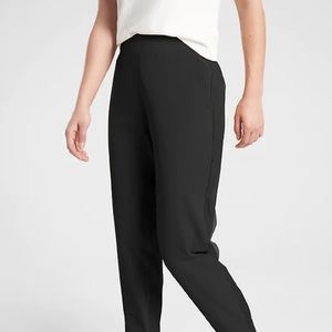 NWOT ATHLETA TEXTURED BROOKLYN JOGGER